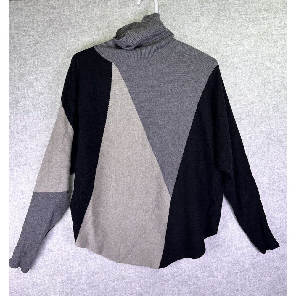 Milano Women’s Sweater Size Small Geometric Color Block Black Grey Chic Mock